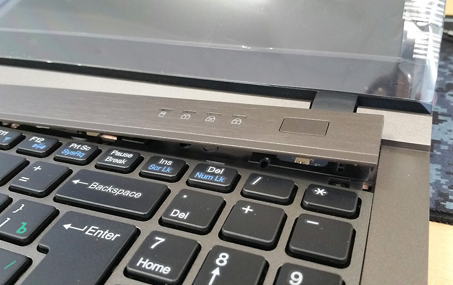 Неисправности ноутбука - разборка клавиатуры